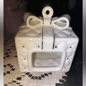 Pandora collectable porcelain gift box ornament